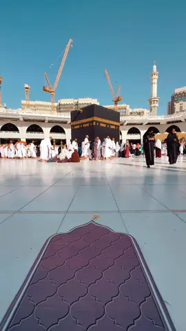Ramadan Kareem to you, your loved ones and all the muslims around the world. Wishing you all a month filled with love & peace and don’t forget the du’as for the oppressed 🤍 PS: wish I were in Mecca right now but this video is from our second Umrah last year