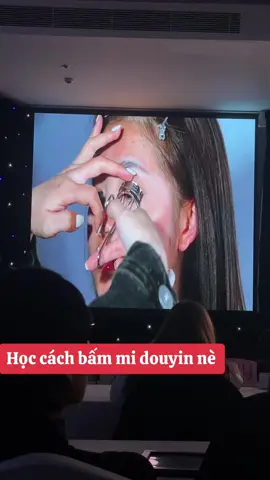 Học makeup douying với mình nhen❣️ #makeup  #xiaoxiao #trangdiemdep #xuhuong #orimakeupacademy #makeupcodau 