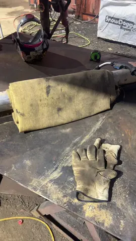 Repair on some skunkworks drilling shit. #fyp #fypシ #fypシ゚viral #rednecktify #rednecktification #welder #welding #fab #fabrication #hdd #hdddrilling 