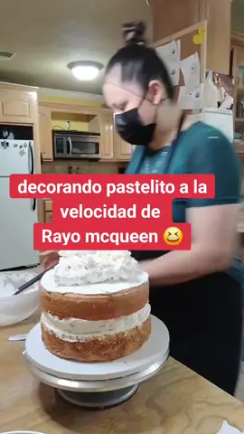 #viraltiktok #viralvideo #fyp #paratodos #foryoupage #bettyandcakes #3lechescake #cakesdecoration 