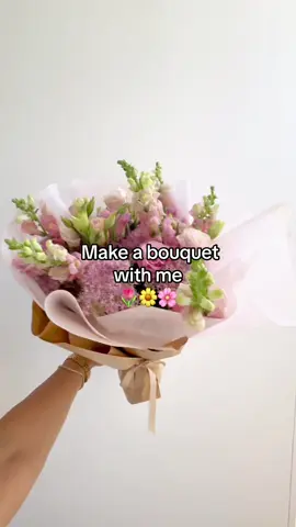 DIY bouquet - using store bought flowers. Top tips 1. Use 3 complimentary flowers in a similar colour palette  - 1 flower type that has height - 1 flower type that is a filler - 1 feature flower 2. Wet wrap your stems to ensure they last longer 3. Finish off with a beautiful bow and tuck in a few off-cuts of flowers #flowers #bouquet #bouquettutorial #woolies #aldi #floristry #diyflower #diybouquet #giftideas 