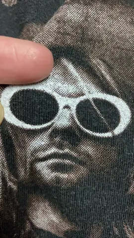 #nirvana #kurt #grunge #headoldskullshop #แฟชั่นวินเทจ #แทร่ 