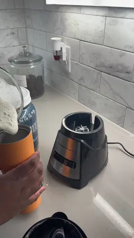 chy how you make your protein shake? I forgot to add ice in this old clip 🤣🤣 #fypシ #weightlossjouney #plussizeworkout #proteinshake 