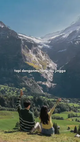Manusia Paling Bahagia ― Ghea Indrawari #liriklagu #fyp #templatecapcut #fypシ #gheaindrawari #berdamaigheaindrawari  #manusiapalingbahagia #CapCut 