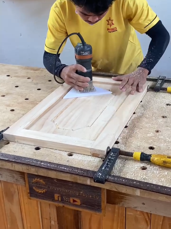 Technique Woodworking Full Frame Door with hand Router #woodworking #woodwork #maker #wow #amazing
