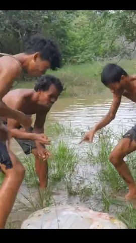 Wilderness cooking - beef Intestine cow recipe  part1 #KmengPrey #eat #delicious #Recipe #primitive_technology #foodentertainer #survival 