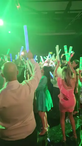 non stop raving 👌👌 #tonezentertainment #djtonez #fypシ #fyp #foryou #foryoupage #music #drop #party #ledsticks #led #yourweddingdj 