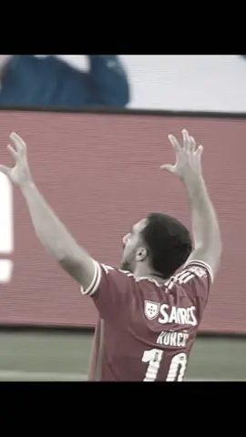 😔.  #kokcu #benfica #feyenoord #sad #feyenoordrotterdam #feyenoordfamilie #footballtiktok #football #voetbal #highlights #blowthisup #rotterdam #fy #orkunkokcu #slbenfica #portugal #footballedit 