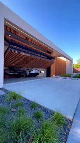 the coolest garage 🤩  #superluxurygroup #luxury #luxurylife #luxuryhouse #dreamhouse #house #foryou #fyp #viral #viralvideo  (🔗 IG: @butlerarmsden_architects)