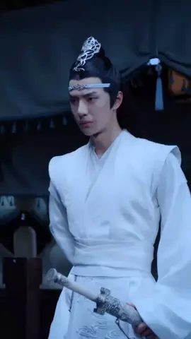 เจอหน้าเว่ยอิงก็ดุเลย แต่เจียงเฉิงคอยคุมอยู่เป็นห่วงพี่น่าดู🥰🥰🥰 #กูซูไม่มีทางออก #ปรมาจารย์ลัทธิมาร #บ้านคู่ป๋อจ้าน #หวังเซียว #เว่ยอิง #หลานจ้าน #เซียวจ้าน #หวังอี้ป๋อ  ❤️🐰🦁💚