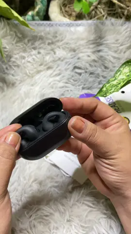T75 Wireless Bluetooth available sa yellow basket check out n din kau mga beh ang ang ganda nya at ang lakas ng tunog at di sya masakit sa taenga pag matagal mo ng ginagamit #earphones #wirelessairphonesbluetooth #wirelessairphones #tiktokaffiliate 