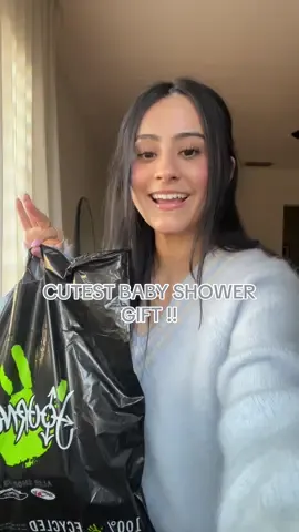 🥹🥹 im so excited for her !! #babyshowergift #journeys #giftideas #babygirl #babyuggs #uggs 