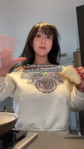 One time during covid i had this for every meal. Legit made it 3x in one day. So tbf this has been my hyperfixation meal for…years #hyperfixated #eggs #avocadotoast #healthyrecipes #cookingvlog 