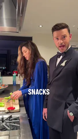 SNACKS 