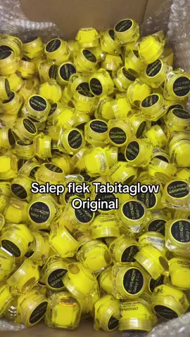 Salep flek Tabitaglow original medan Membantu menghilangkan flek hitam, jeragat, parut, dan bintik-bintik hitam yg membandel di wajah  #tabitaskincareoriginal  #fyp  #pengikut  #sorotan 
