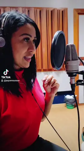 Com certeza você já me ouviu por aí né?! #goiania #vozdajaque #vozreal #voz #gravacao #locutora #