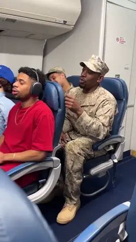 #cominghome #comebackhome #soldierscominghome #cominghomesoldier #surprisesurprise #army #returns #navylife #usaarmymilitary 