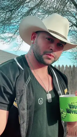 TRENDING WHAT 🇺🇸 #onthisday #fypシ #kanerogal #kiligpamore #duetwithme #trendingnow #trending #vloggerlifestyle #kingofchestbang #danceawesome #dancechallege #rogalbrothers #kanerogalreels #tiktokpinoy #trendingdance #fyp