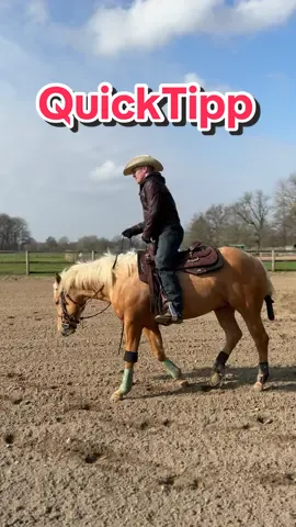 QuickTipp: die eigenen Beine unter den Schwerpunkt bringen 👍 #reiten #reitenlernen #westernreiten #nebelperformancehorses 