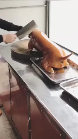 Dog meat is a delicious dish of Vietnamese people
