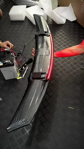 Đuôi gió chỉnh điện nậng hạ #đuôigio #spoiler #xuhuongtiktok #xuhuong #haitinocar 