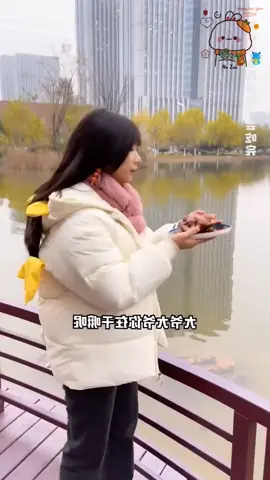 Đang định phóng sinh gà nướng thì có người tới ngăn cản 😅 #xuhuong #viral #asrm #taphoaanvat #anvat #tiemtaphoa