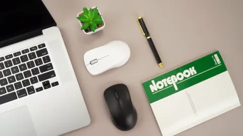 Upgrade your office experience with Rapoo 1680 wireless mouse! Get yours now! #rapoo #tiktokmademebuyit #shopnow #fyp #foryou #foryoupageofficiall #foryourpage #trending 