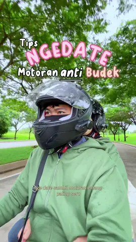 Ngedate naik motor sih seru banget, tp pasti bakalan pegel kalau sambil ngobrol 🥲 Apalagi kalau perjalanan jauh, udh pasti deh sepanjang jalan “hah? Hah? Haha?” Karena nggk kedengeran 😭 Agar ngedate berjalan mulus & bisa sambil ngobrol santai, wajib banget pakek produk ini ya 😍 Serius deh ngebantu banget! Udh gitu bisa buat dengerin musik & telponan juga loh💖 #datenightideas #dateidea #jalanjalansore #jalanjalantraveling #placetogopuncak #intercom #intercomhelm #intercomhelmmurah #intercomhelmet #rekomendasiintercom #intercombluetooth #headsethelm #headsetbluetooth #touringbike #touringmotor #headsetbluetoothmurah 