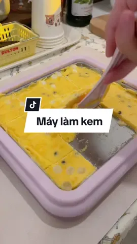 Máy làm kem cuộn, máy làm kem hoa quả, máy làm kem trái cây, máy kem tuyết, máy làm kem tại nhà, máy làm kem đá tuyết, máy làm kem tươi, máy làm kem tuyết mini, máy làm kem jenner, máy làm kem geners , đồ gia dụng tiện lợi, đồ gia dụng nhà bếp, đồ gia dụng gia  đình  #maylamkem #maylamkemcuon #maylamkemhoaqua #maylamkemtuyet #trending #giadungthongminh #xuhuongtiktok #thinhhanh2024 #xuhuong2024 #giadungtienich #giadungtienloi #dogiadung 