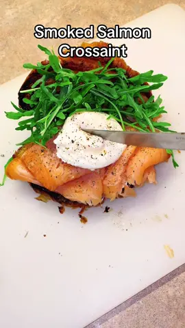 My favorite brunch sandwich… #littlebitfancy #littlethings #smokedsalmon #brunchtok #Foodie #foodtiktok #FoodTok #easypoachedeggs #EasyRecipe 