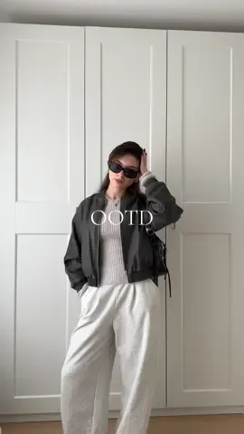 very casual and comfy outfit today ⭐️ #OOTD #outfitoftheday #outfitinspo #outfitideas #runningerrands #casualoutfits #comfyclothes 