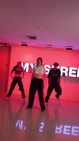 ก็ต้องละปะคุณน้า @itscharlotty @mnminii 