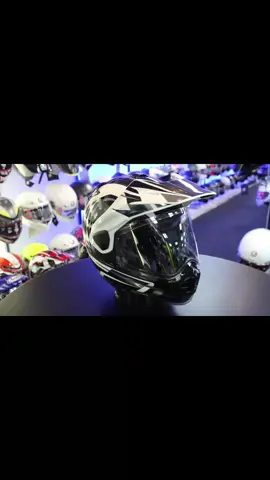 Arai Tour-X 5 Discovery White Adventure Helmet RRP £699.99 The Tour-X5 is a completely redesigned helmet, packed with many new features. As with everything from Arai, every improvement is made with a priority for protection. #ARAI #AraiTourx5 #araihelmet #Tourx5 #TheVisorShop  Order Now at: www.thevisorshop.com/en/Arai-Tour-X-5-Discovery-White-Motorcycle-Helmet/m-37334.aspx