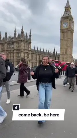 not my best transition but the end is worth it 😍 #londontrip #london #travelvlog #tiktoklondon #londontravel #travelwithme #bigben #westminster #westminsterbridge #comebackbehere 