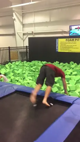 Everybody just jump😂 #electronicmusic #newmusic #trampoline #fail #meme #socks 📹: afvofficial