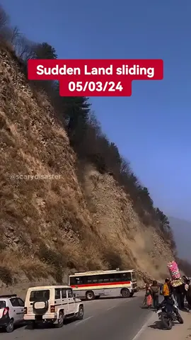 Sudden Landslidingh #disaster #viral #landslide #scaryvideos #naturaldisaster 