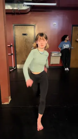 Taught a fosse inspired contemp combo last night. Dancer is Sophie Dalbratt #DancersComeInAllSizes #Dance #fyp 