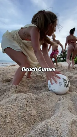 keeps getting funnier watching us run for our lives 😂 who’d you play with #Summer #travel #beach #summervibes #beachday #fyp #foryou 