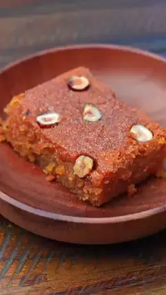 سر البسبوسه المرمله بسبوسه الحلواني بلونها وطعمها وترميلتها مستحيل تنشف منك تاني بالطريقه دي❤🌙 #وصفه #nadiaelsayed #رمضان #رمضان_يجمعنا #وصفات_الشيف_ناديه #فيديوهات_طبخ #بسبوسه 