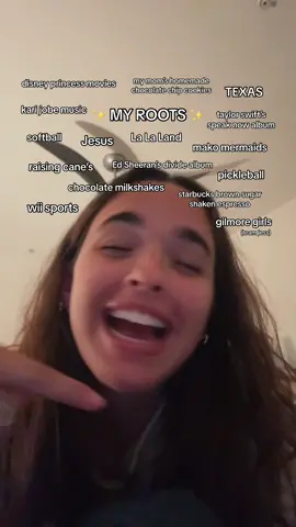 she’s a texas girly 😌 #texas #lalaland #gilmoregirls #relatable #pickleball