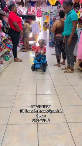 Kids truck available in store only $8995 🔥🔥🔥🛻