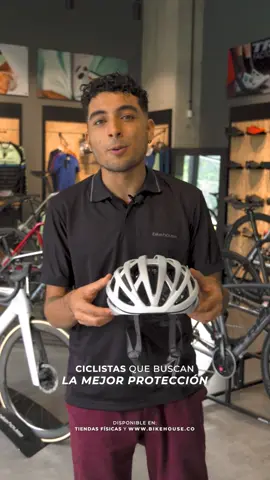 ¡Tecnología MIPS! este casco ofrece una capa adicional de protección para el cerebro, reduciendo el riesgo de lesiones graves en caso de accidentes. Precio: $999.000 Encuentra el casco Giro Helios en nuestras tiendas Bike House. #Giro #BikeHouseMyHouse #BikeHouseColombia #Seguridad #Casco 