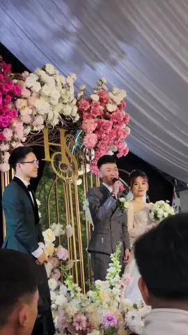 “Hẹn Anh vào một ngày nắng đẹp  Em mặc thật đẹp rồi gả cho Anh…” #kalinbridal #trending #xuhuong #xuhuongtiktok #thuevaycuoihanoi #vaycuoithietke #vaycuoixinhdep #maydovaycuoi #thuevaycuoi #trendingtiktok 