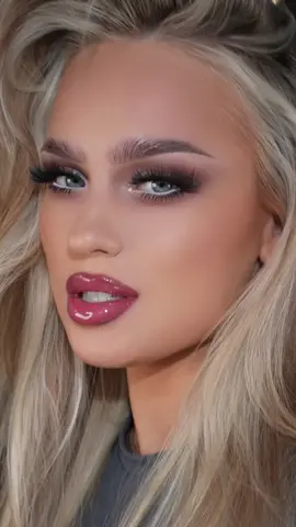 One of my go-to lip combos 🔥 Products used: Lip stain - “03 P-Inked”; lipliner - “Los Angeles”. 