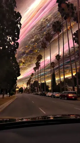 悄悄告诉你个秘密！被你@的人会幸运一整年哦..# 北极光之夜 # 送你一片魔法天空 # 极光风景视频 # 梦幻星空 # 治愈系风景