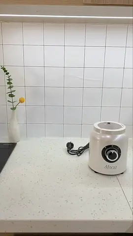 Máy xay đa năng sunhouse shd5353w   Dinh duỡng cho mọi nhà🍋🍉🍍🍉🍍🍇 🍉 Một chiếc máy xay sinh tố sẽ là người bạn “đa-zi-năng” hỗ trợ anh, chị em nội trợ trong việc cung cấp dinh duỡng hàng ngày. 🌈 Vận hành ưu việt: – Công suất 350W giúp chế biến các nguyên vật liệu một cách nhanh chóng. – Mô tơ vận hành chất lượng, hạn chế tối đa tiếng ồn khi sử dụng. – Nút điều chỉnh tốc độ máy dễ sử dụng. – Tính năng tự ngắt điện khi máy hoạt động quá lâu hoặc xay quá nhiều thực phẩm. 🌈 Đa chức năng: Xay thịt, cua,…🦀🦞🐠🦑 Xay các loại đậu, hạt, rau củ quả, các loại rau.#xuhuong #sunhouse #mayxaydanang #mayxaysunhouse ##mayxaysunhouseshd5353w 