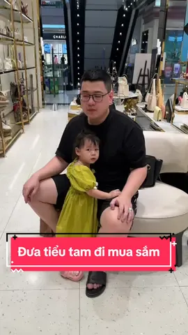 Đưa t.iểu tam đi mua sắm cùng vợ mà ả này chỉ cần tình cảm chứ không cần mấy thứ vật chất 🤣 Mất chồng thật rồii các chị ơi #shoptumai #dcgr 