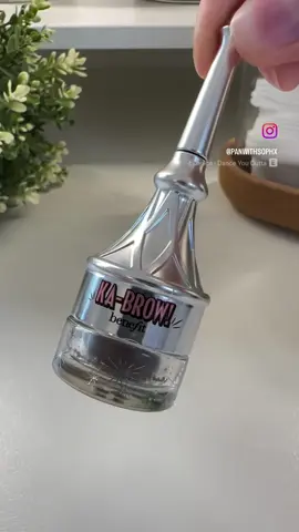 this will last you 3 lifetimes 🫠 . . jokes aside it’s a good brow pomade too 😇 . . . . #benefit #benefitcosmetics #benefitkabrow #projectpan #panner #makeup #Love #makeupaddict #makeuplover #panporn #pannningcommunity #useitup #beauty #makeuppan #BeautyReview #makeupreviews #makeupreview 