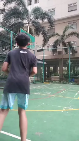 gabut ☠️ #trend #hooping #balling #ballislife🏀 #3pointer #splash #jerseyluv #fypシ゚viral #fypシ #fyp #turnmeup 