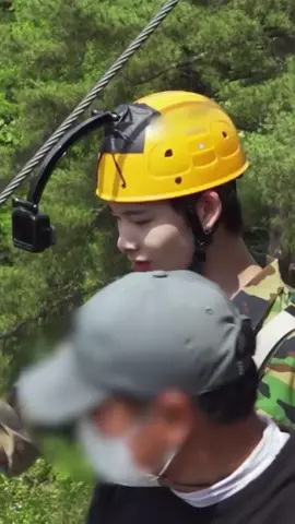 Ketika penguasa bumi takut ketinggian😭😭. Mana di sini bokemnya pada kelihatan lagi😭😭 #enhypenedit #engeneさんと繋がりたい #zyxcba #fypシ゚viral #xyzbca 